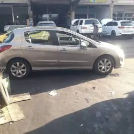 بيجو 308 فرنسي 2010 للبيع
