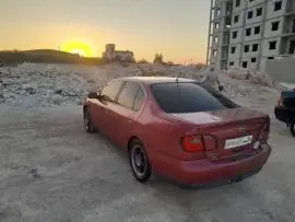 نيسان بالميرا 2001