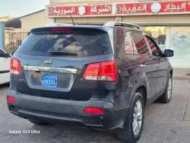 كيا سيرنتو 2011