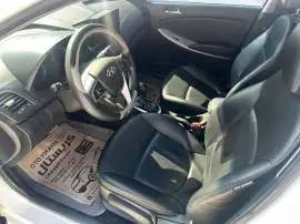 هيونداي اكسنت 2012, RF19773712