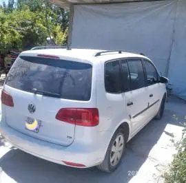 فولكس فاغن توران 2015, دمشق, RF86426678
