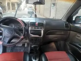 كيا مورينغ 2005