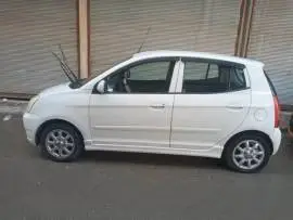 كيا مورينغ 2005