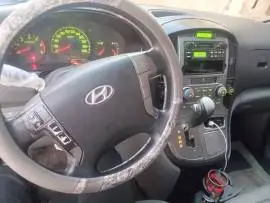 Hyundai H1 2011