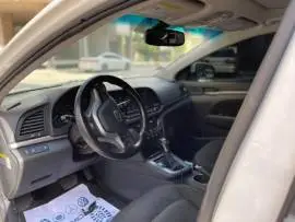 هيونداي إلنترا 2017