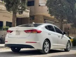 هيونداي إلنترا 2017