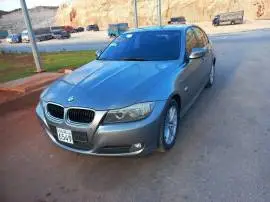 BMW 320i 2010 European, Damascus
