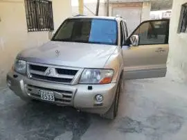 ميتسوبيشي باجيرو 2006