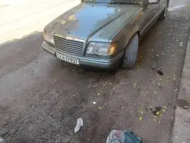 مرسيدس فرخ الشبح 1990, دمشق