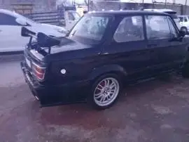 بي ام دبليو 318 سنة 1976