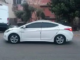 Hyundai Elantra 2013