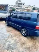 كيا كارينز 2005