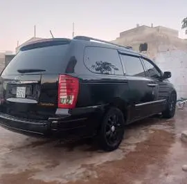 كيا كرنفال 2012