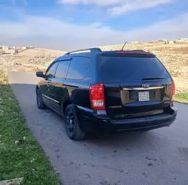 كيا كرنفال 2012