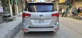 Kia Carnival 2015, Idlib