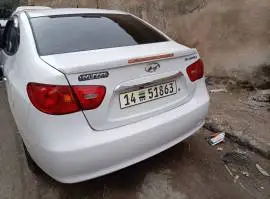 Hyundai Elantra 2011, Hama
