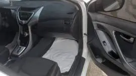 هيونداي افانتي 2012