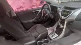 هيونداي افانتي 2012