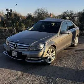 مرسيدس بنز C200 موديل 2012, دمشق